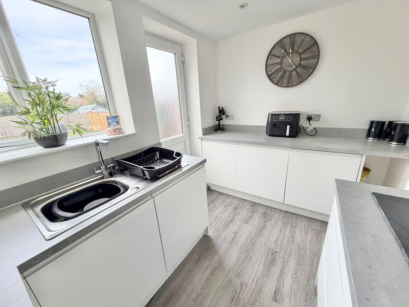 Pound Road Little Sutton